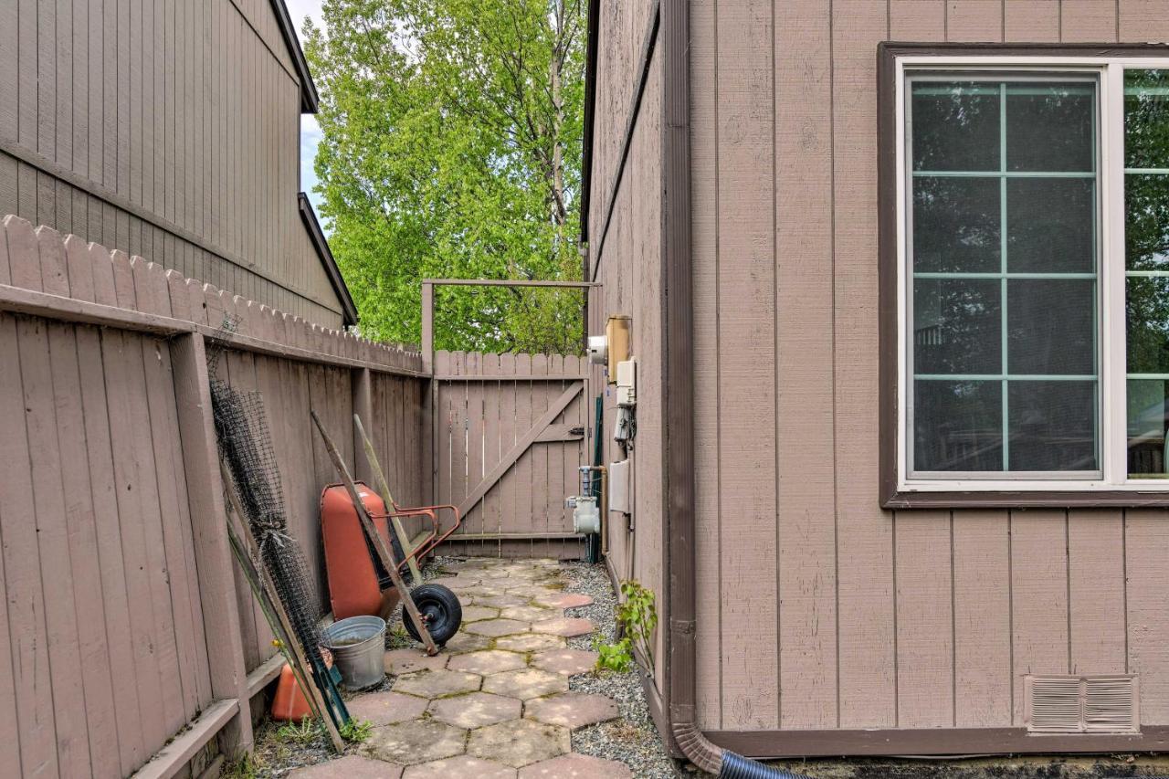 فيلا Pet Friendly Anchorage Retreat With Deck And Yard المظهر الخارجي الصورة