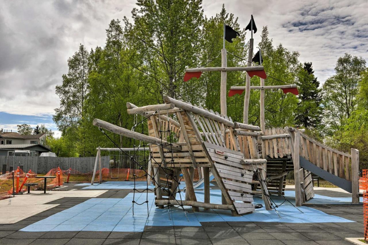 فيلا Pet Friendly Anchorage Retreat With Deck And Yard المظهر الخارجي الصورة