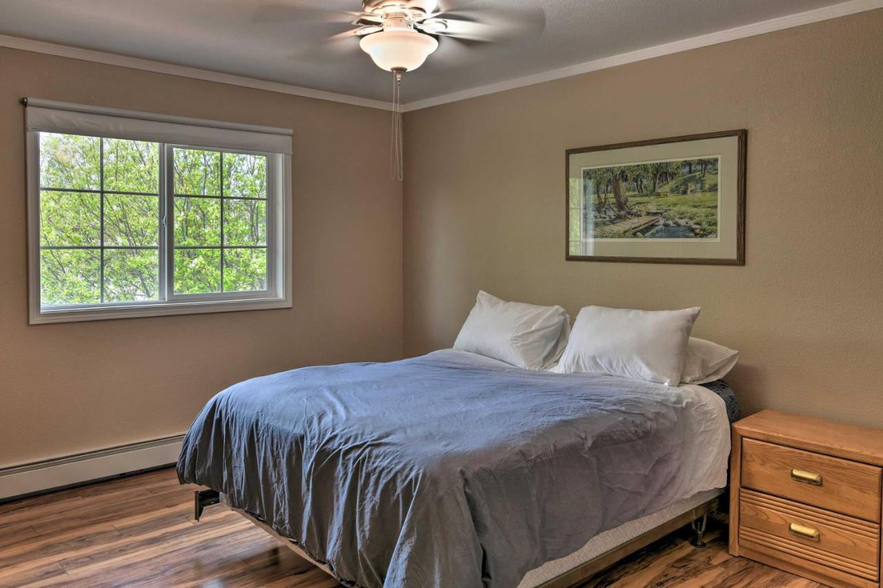 فيلا Pet Friendly Anchorage Retreat With Deck And Yard المظهر الخارجي الصورة