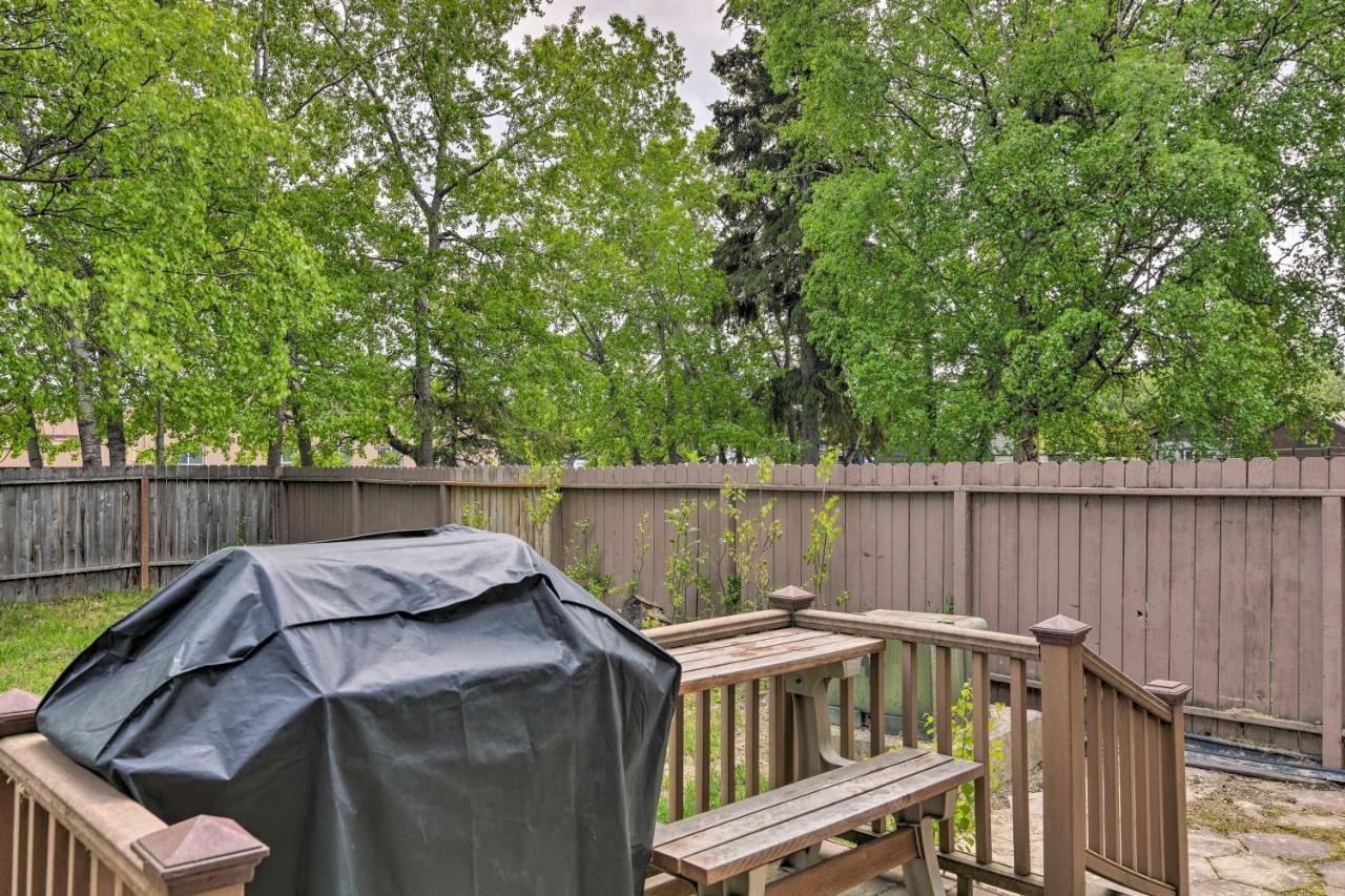 فيلا Pet Friendly Anchorage Retreat With Deck And Yard المظهر الخارجي الصورة
